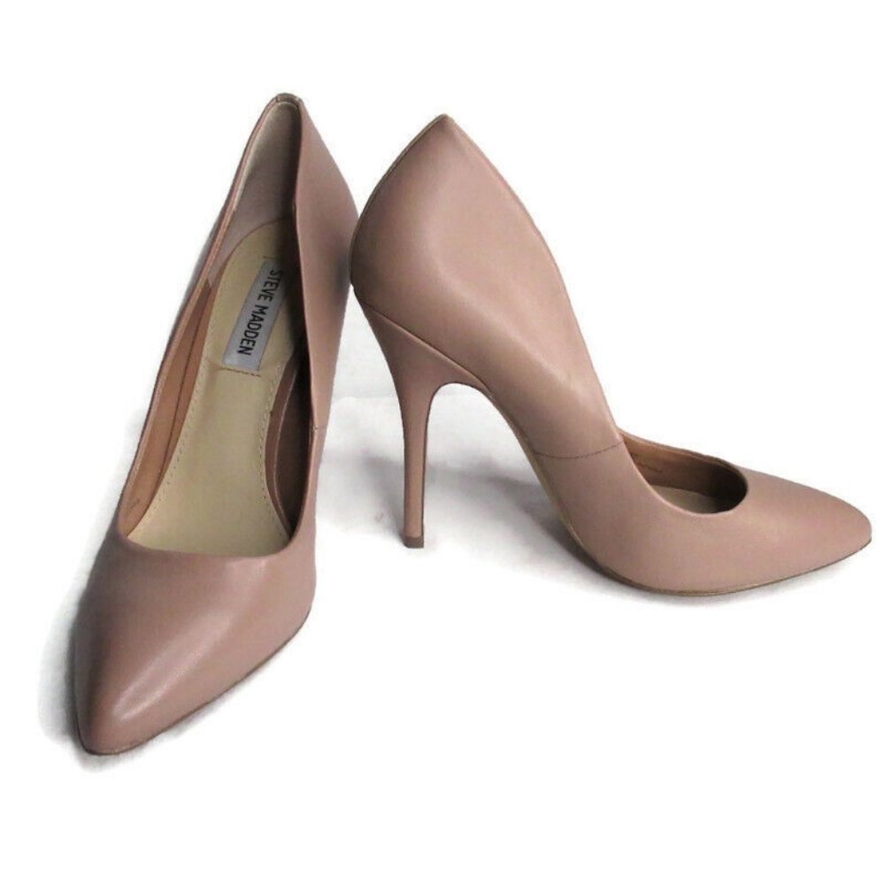 🆕️ • Steve Madden Gallery Nude Pumps •